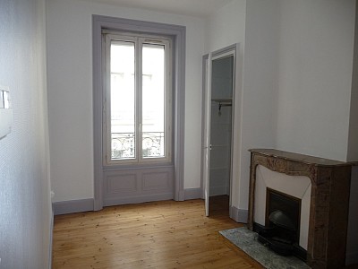 APPARTEMENT T2 A LOUER - ST ETIENNE Bizillon-Charcot Ouest - 44.13 m2 - 410 € charges comprises par mois