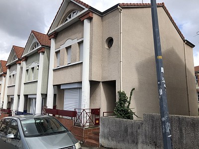 VILLA A LOUER - ST ETIENNE Saint-Francois-Giron - 150 m2 - 1 045 € charges comprises par mois