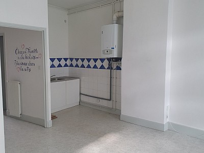APPARTEMENT T4 A LOUER - FIRMINY Tardive - 55 m2 - 430 € charges comprises par mois