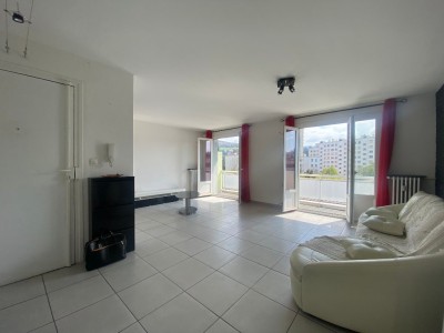 APPARTEMENT T3 A VENDRE - ST ETIENNE - 65 m2 - 95000 €