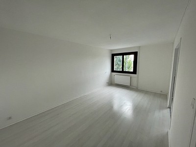 APPARTEMENT T3 A LOUER - ST ETIENNE La Cotonne - 65 m2 - 690 € charges comprises par mois