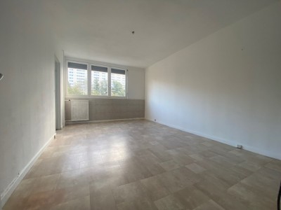 APPARTEMENT T2 A VENDRE - ST ETIENNE - 49.7 m2 - 40000 €