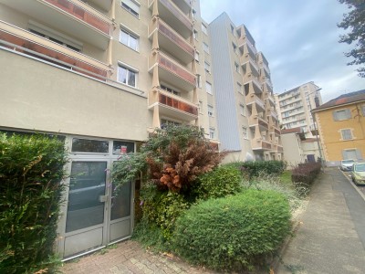 APPARTEMENT T3 A VENDRE - ST ETIENNE - 66 m2 - 62 000 €