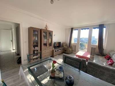 APPARTEMENT T4 A VENDRE - ST ETIENNE - 87 m2 - 75 000 €