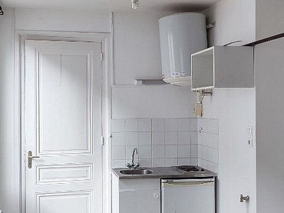 STUDIO A LOUER - ST ETIENNE Hotel-de-Ville - 22 m2 - 250 € charges comprises par mois