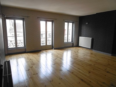APPARTEMENT T3 A LOUER - FIRMINY Centre - 82 m2 - 545 € charges comprises par mois
