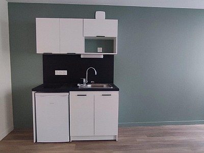 STUDIO A LOUER - ST ETIENNE Republique - 36 m2 - 328 € charges comprises par mois