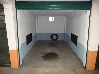 GARAGE A LOUER - ST ETIENNE Republique - 115 € charges comprises par mois