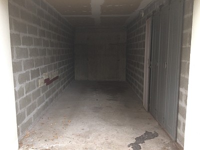 GARAGE A LOUER - ST ETIENNE Le Portail Rouge - 66,67 € charges comprises par mois