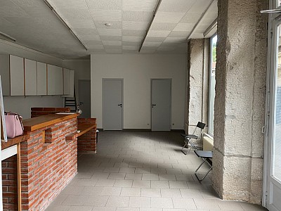 LOCAL COMMERCIAL A LOUER - RIVE DE GIER Centre - 63 m2 - 450 € HC par mois