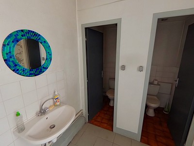 LOCAL COMMERCIAL A LOUER - ST ETIENNE Hotel-de-Ville - 120 m2 - 1000 € HC et HT par mois