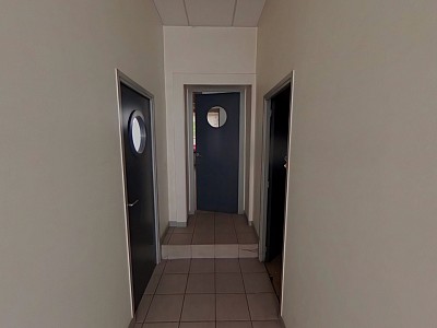 LOCAL COMMERCIAL A LOUER - ST ETIENNE Hotel-de-Ville - 120 m2 - 1000 € HC et HT par mois