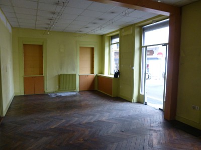 LOCAL COMMERCIAL A LOUER - ST ETIENNE Marengo - 105 m2 - 500 € HC et HT par mois