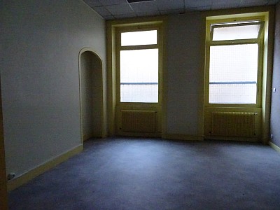 LOCAL COMMERCIAL A LOUER - ST ETIENNE Marengo - 105 m2 - 500 € HC et HT par mois
