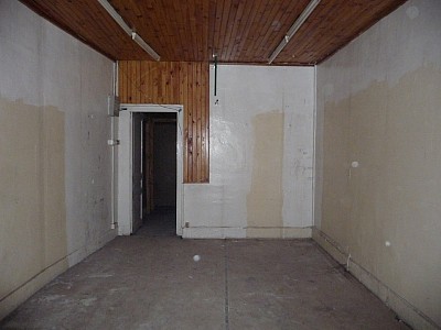 LOCAL COMMERCIAL A LOUER - ST ETIENNE Jacquard - 47 m2 - 350 € HC et HT par mois