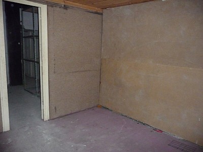 LOCAL COMMERCIAL A LOUER - ST ETIENNE Jacquard - 47 m2 - 350 € HC et HT par mois
