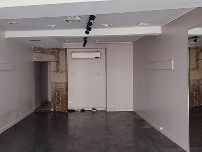 LOCAL COMMERCIAL A LOUER - ST ETIENNE Peuple-Boivin-St Jacques - 42 m2 - 550 € HC et HT par mois