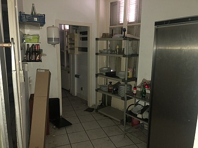 LOCAL COMMERCIAL A LOUER - ST ETIENNE Saint-Francois-Giron - 60 m2 - 450 € HC par mois