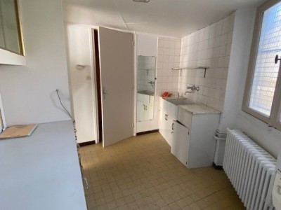LOCAL COMMERCIAL A LOUER - ST ETIENNE - 98 m2 - 585 € HC par mois
