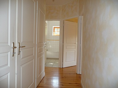VILLA A LOUER - ST HEAND - 128 m2 - 1170 € charges comprises par mois
