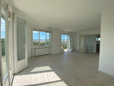 MAISON A VENDRE - CHATEAUNEUF - 123 m2 - 295000 €