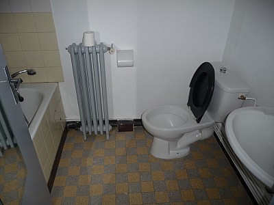 STUDIO A LOUER - ST ETIENNE Republique - 34 m2 - 307 € charges comprises par mois