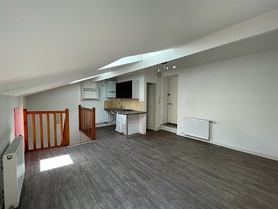 APPARTEMENT T2 A LOUER - ST ETIENNE Prefecture - 29 m2 - 368 € charges comprises par mois