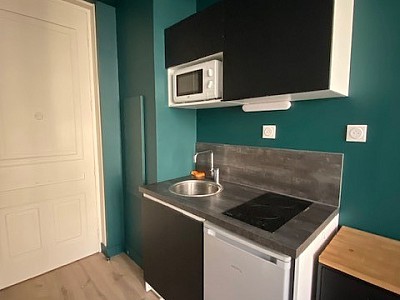 STUDIO A LOUER - ST ETIENNE Fauriel-Le Platon - 16 m2 - 440 € charges comprises par mois