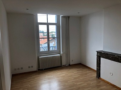 STUDIO A LOUER - ST ETIENNE La Richelandiere - 45 m2 - 395 € charges comprises par mois