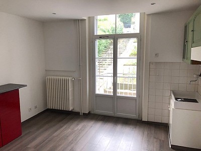 STUDIO A LOUER - ST ETIENNE La Richelandiere - 45 m2 - 395 € charges comprises par mois