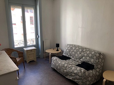 STUDIO A LOUER - ST ETIENNE Badouillere Est-Charite - 23.25 m2 - 365 € charges comprises par mois