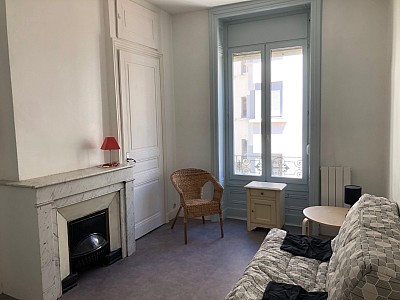 STUDIO A LOUER - ST ETIENNE Badouillere Est-Charite - 23.25 m2 - 365 € charges comprises par mois