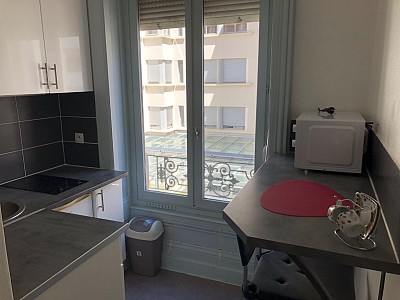 STUDIO A LOUER - ST ETIENNE Badouillere Est-Charite - 23.25 m2 - 365 € charges comprises par mois