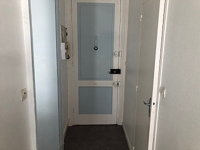 STUDIO A LOUER - ST ETIENNE Badouillere Est-Charite - 23 m2 - 360 € charges comprises par mois