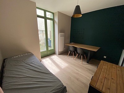 STUDIO A LOUER - ST ETIENNE Fauriel-Le Platon - 18 m2 - 435€ charges comprises par mois