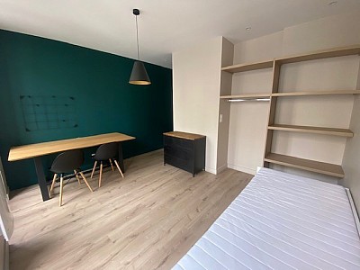 STUDIO A LOUER - ST ETIENNE Fauriel-Le Platon - 23 m2 - 525 € charges comprises par mois