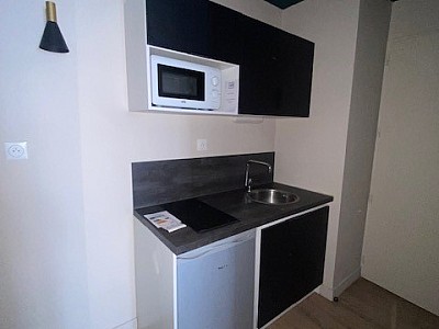 STUDIO A LOUER - ST ETIENNE Fauriel-Le Platon - 23 m2 - 525 € charges comprises par mois