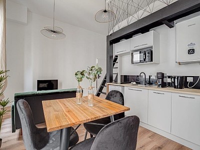 STUDIO A LOUER - ST ETIENNE Saint-Francois-Giron - 23 m2 - 520 € charges comprises par mois