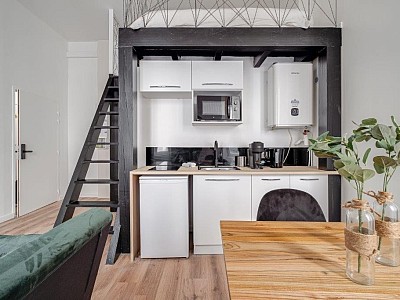 STUDIO A LOUER - ST ETIENNE Saint-Francois-Giron - 23 m2 - 520 € charges comprises par mois