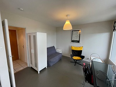 STUDIO A LOUER - ST ETIENNE Parc de l Europe Est - 35 m2 - 485 € charges comprises par mois