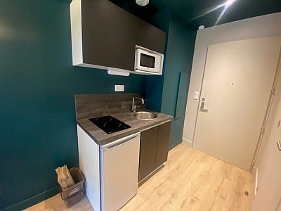 STUDIO A LOUER - ST ETIENNE Fauriel-Le Platon - 17 m2 - 440 € charges comprises par mois