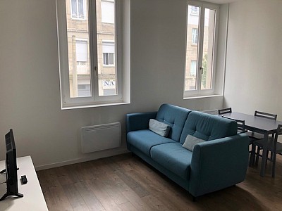 STUDIO A LOUER - ST ETIENNE Saint-Francois-Giron - 43 m2 - 450 € charges comprises par mois