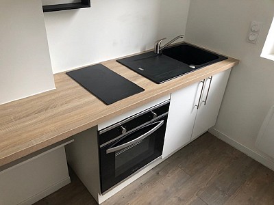 STUDIO A LOUER - ST ETIENNE Saint-Francois-Giron - 43 m2 - 450 € charges comprises par mois