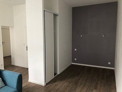 STUDIO A LOUER - ST ETIENNE Saint-Francois-Giron - 43 m2 - 450 € charges comprises par mois
