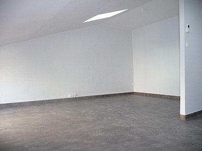 STUDIO A LOUER - ST ETIENNE Le Mont-La Jomayere - 37 m2 - 264 € charges comprises par mois