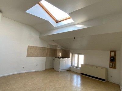 STUDIO A VENDRE - RIVE DE GIER - 30.35 m2 - 38000 €