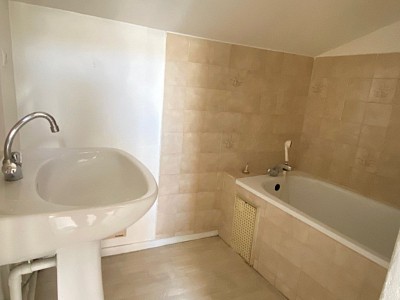 STUDIO A VENDRE - RIVE DE GIER - 30.35 m2 - 38000 €