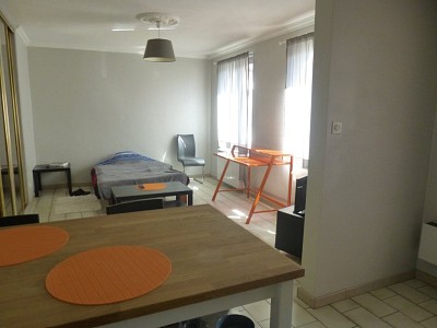 STUDIO - ST ETIENNE CARNOT - 30.7 m2 - VENDU