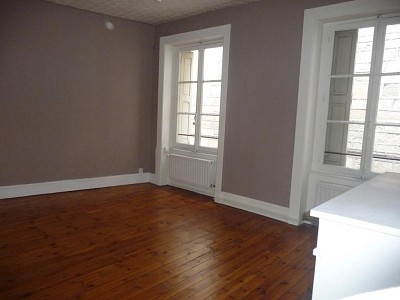 APPARTEMENT T1 A LOUER - ST ETIENNE - 36 m2 - 390 € charges comprises par mois