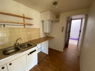 APPARTEMENT T1 A VENDRE - ST ETIENNE - 39 m2 - 35000€